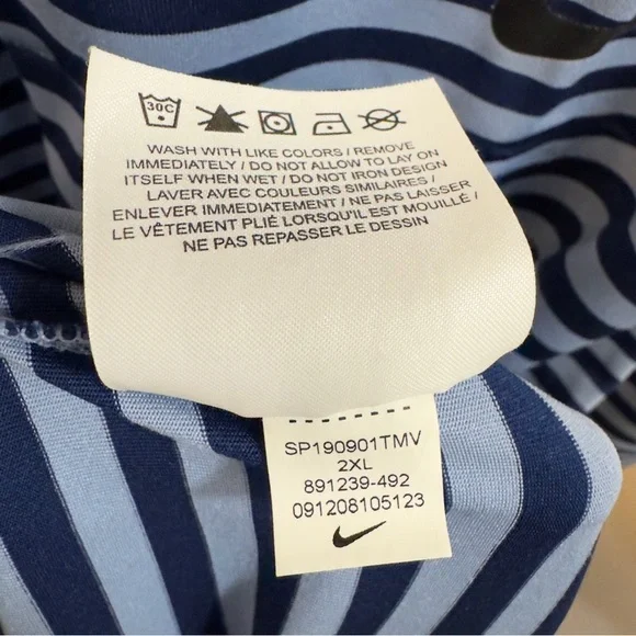 Nike Men's Navy and White Striped Polo Shirt - Picture 5 of 6